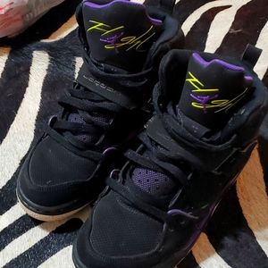 JORDAN high tops so awesome!!! Like new worn 3 times love love love ❤️